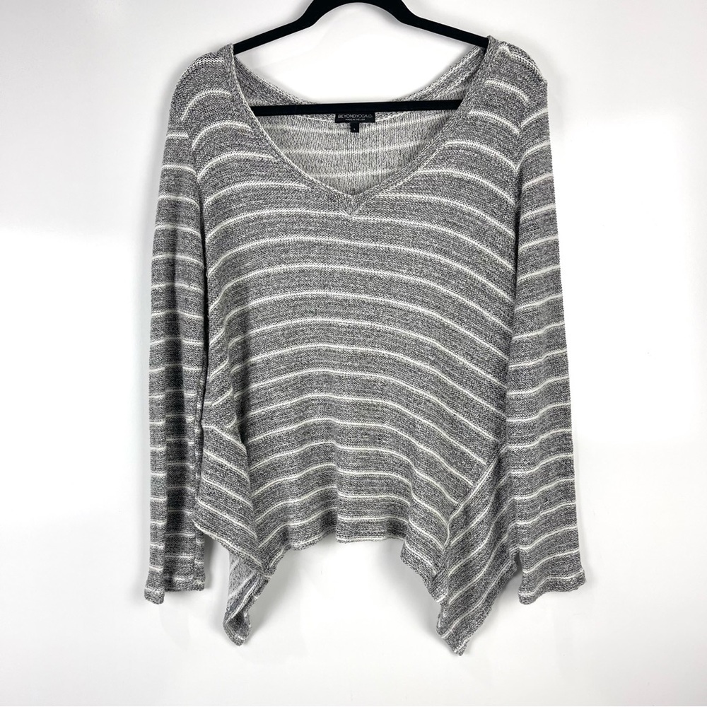 Beyond Yoga V-Neck Knit Sweater Grey Striped Women's Size Large Pullover